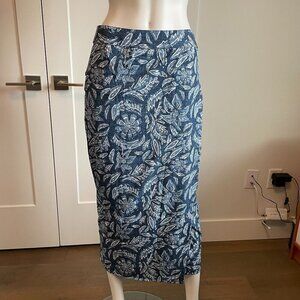 Rip Skirt Floral Polyester Spandex Wrap Skirt w Velcro Close Denim Blue White S
